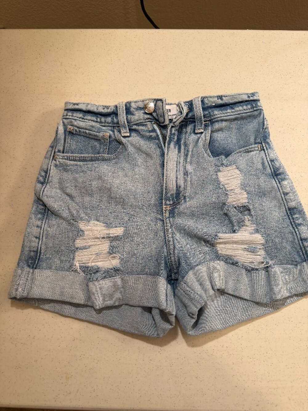 Hollister Curvy Ultra High-Rise Mom Shorts Light Wash Distressed Denim Women’s W